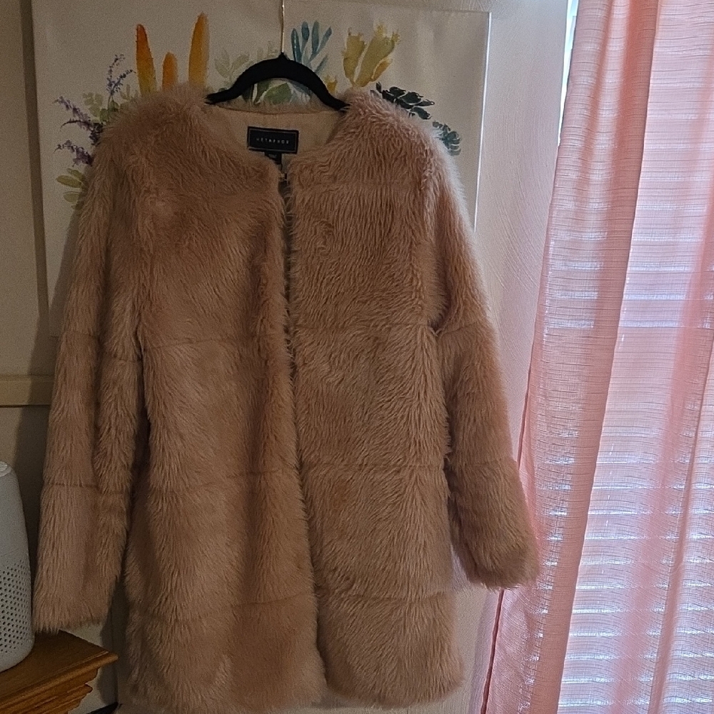 Metaphor Plush Teddy Jacket in Blush - Picture 3 of 5